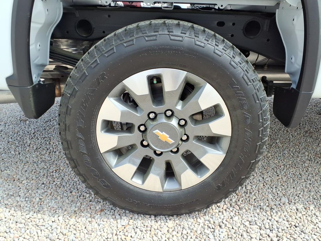 2026 Chevrolet Silverado 2500 HD Custom - Photo 11