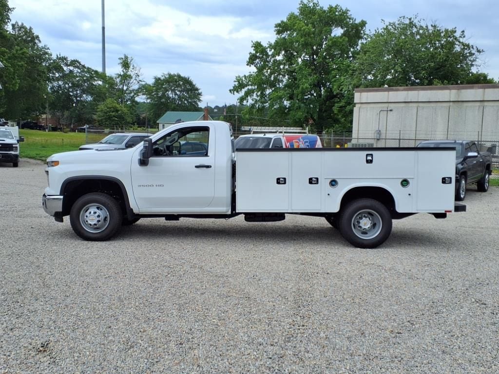 New 2025 Chevrolet Silverado 3500 HD Chassis Cab Work Truck Truck
