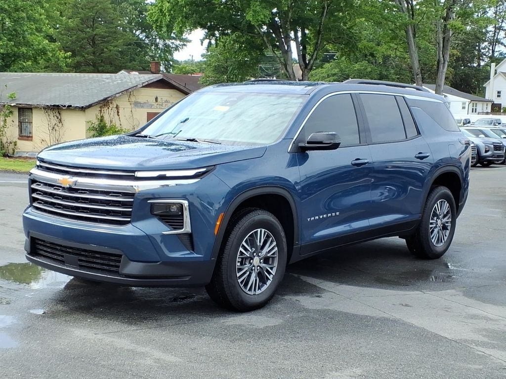 New 2026 Chevrolet Traverse LT SUV