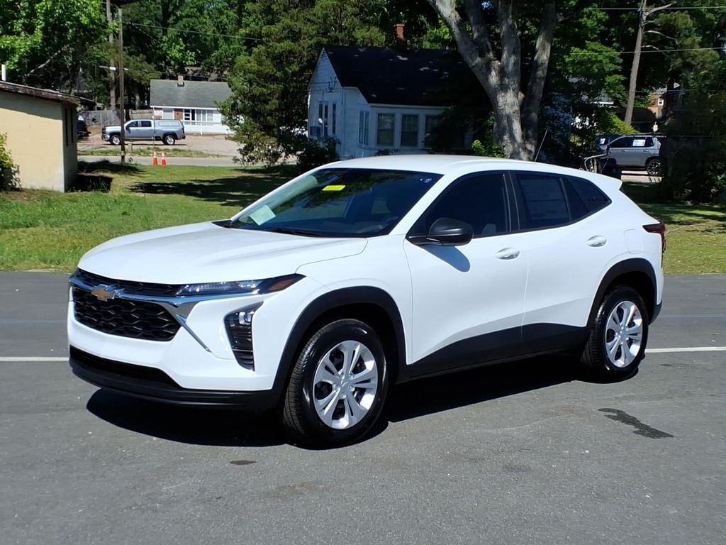 New 2026 Chevrolet Trax LS SUV
