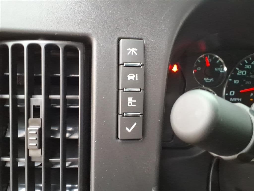 2025 Chevrolet Express Cargo Work Van - Photo 30