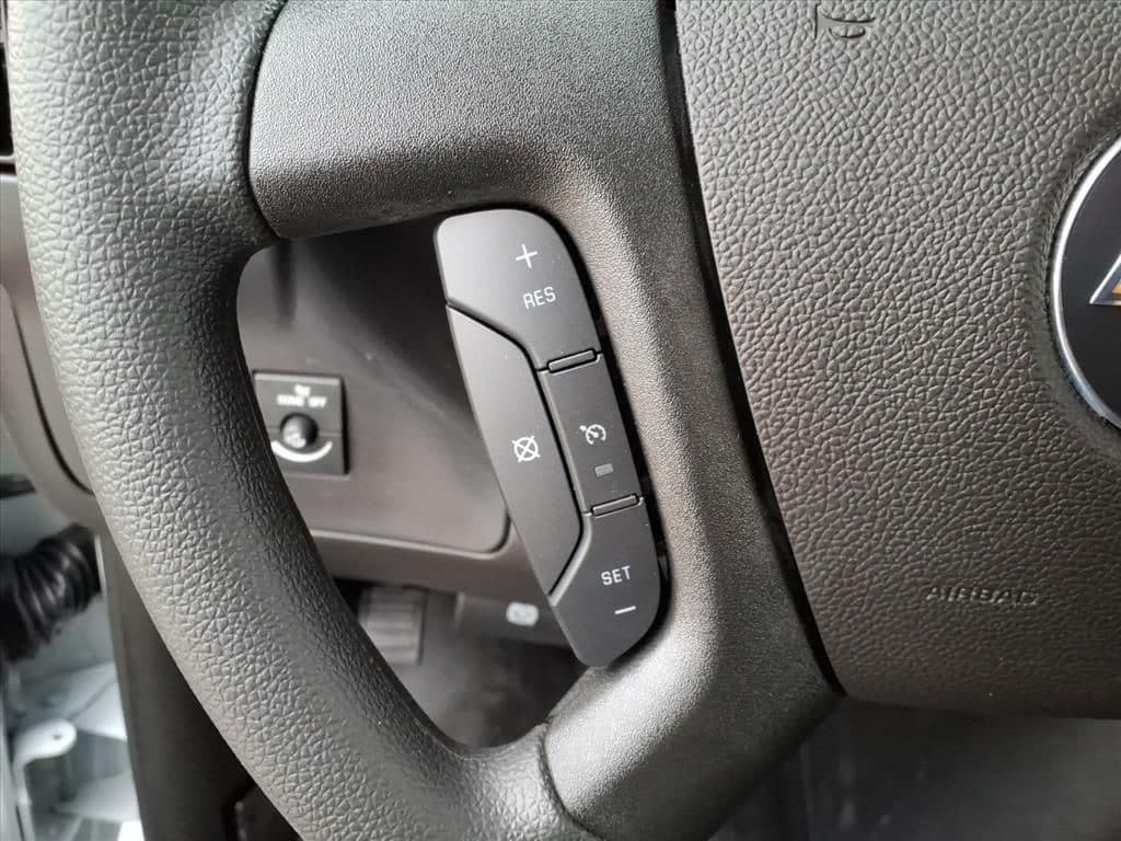 2025 Chevrolet Express Cargo Work Van - Photo 26