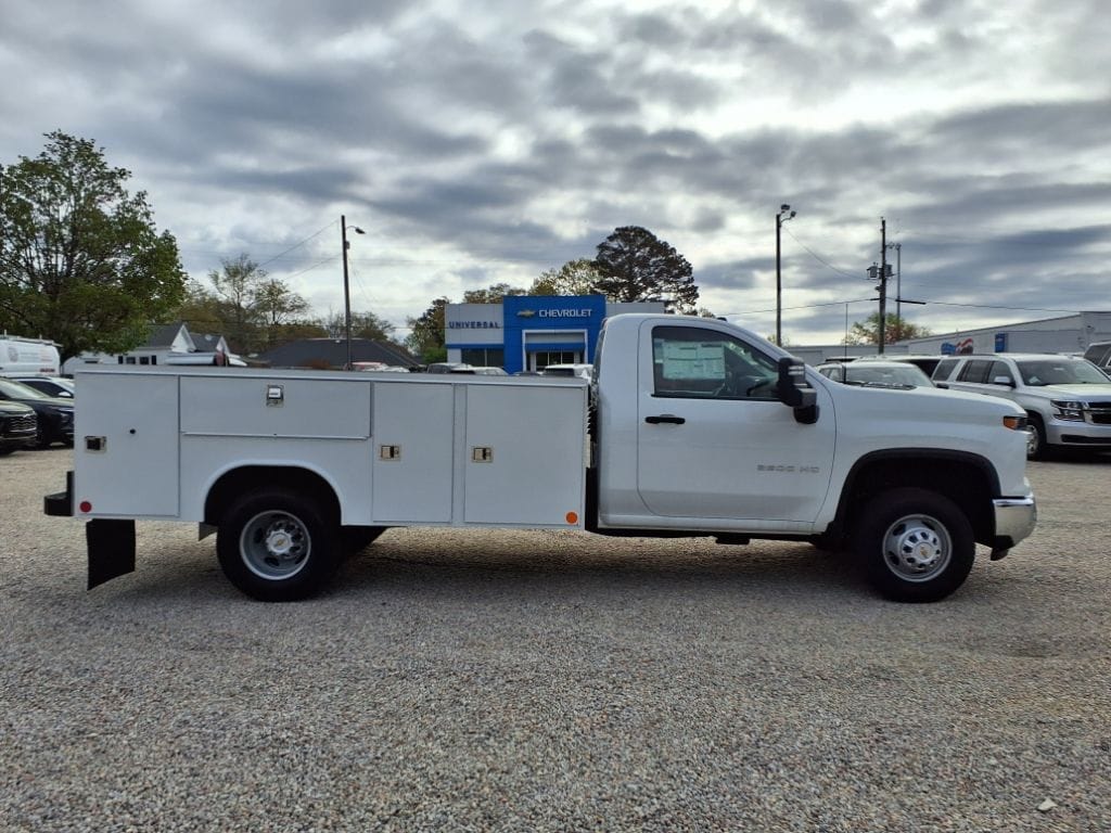 New 2024 Chevrolet Silverado 3500 HD Chassis Cab Work Truck Truck