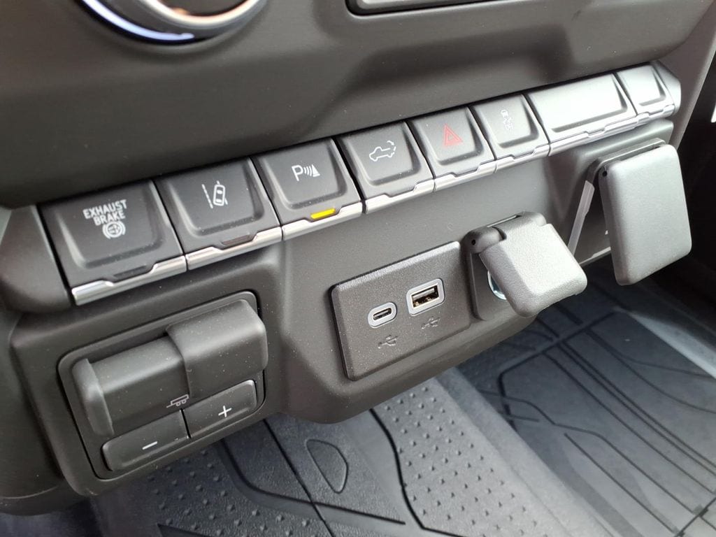 2026 Chevrolet Silverado 2500 HD Custom - Photo 21