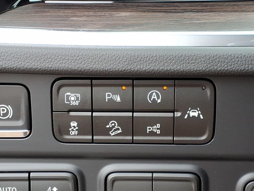 2026 Chevrolet Tahoe LT - Photo 28