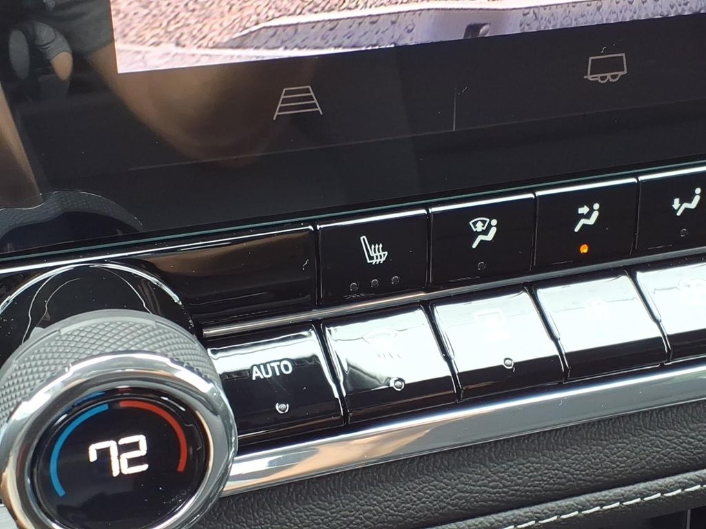 2026 Chevrolet Colorado LT - Photo 21