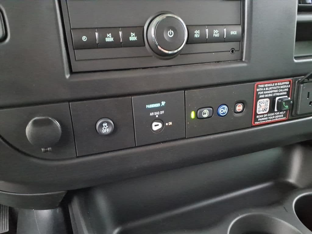2025 Chevrolet Express Cargo Work Van - Photo 21