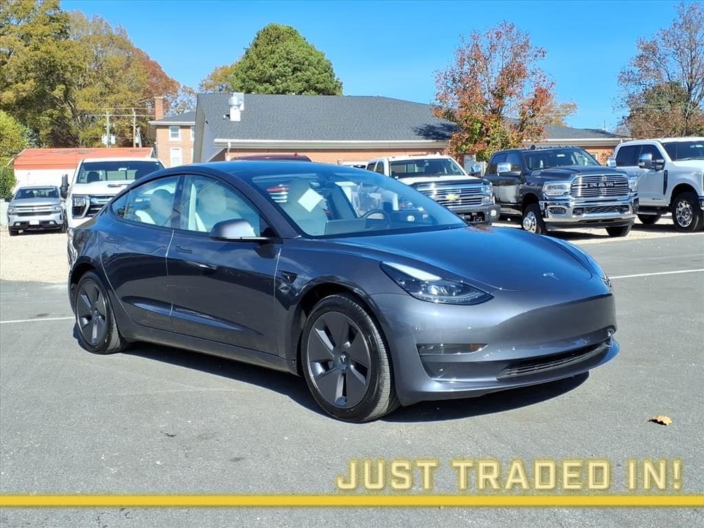 2023 Tesla Model 3 Base's photo