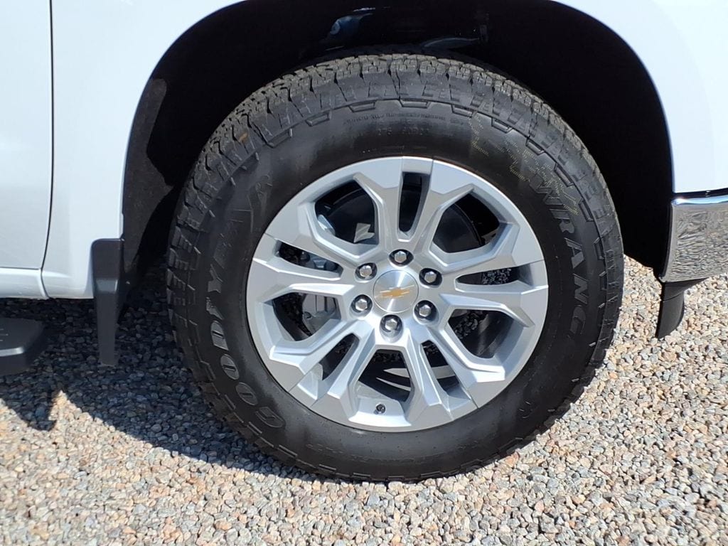 2026 Chevrolet Silverado 1500 LTZ - Photo 14