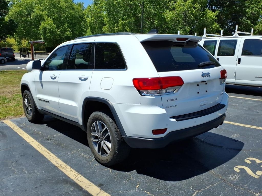 Used 2019 Jeep Grand Cherokee Laredo E 4x4 SUV