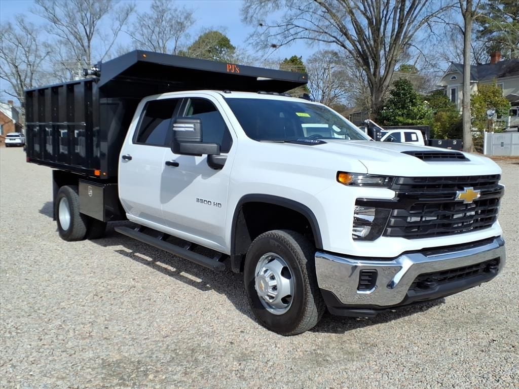 2026 Chevrolet Silverado LS's photo