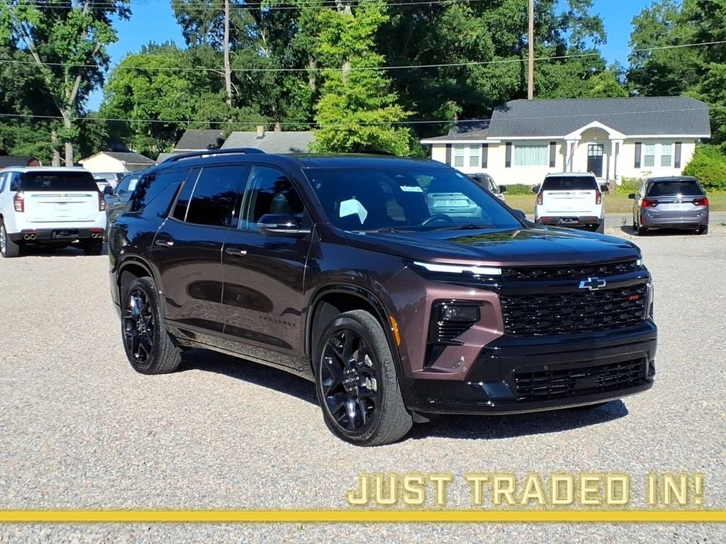 Used 2024 Chevrolet Traverse RS SUV