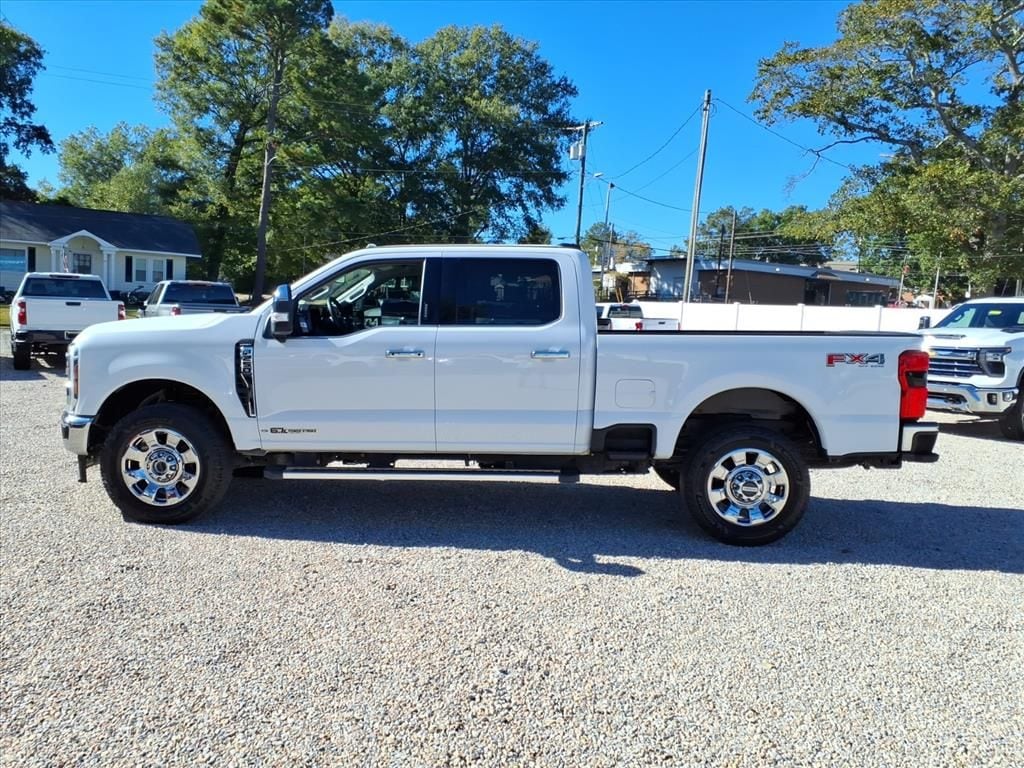 Used 2024 Ford F-250 Lariat Truck