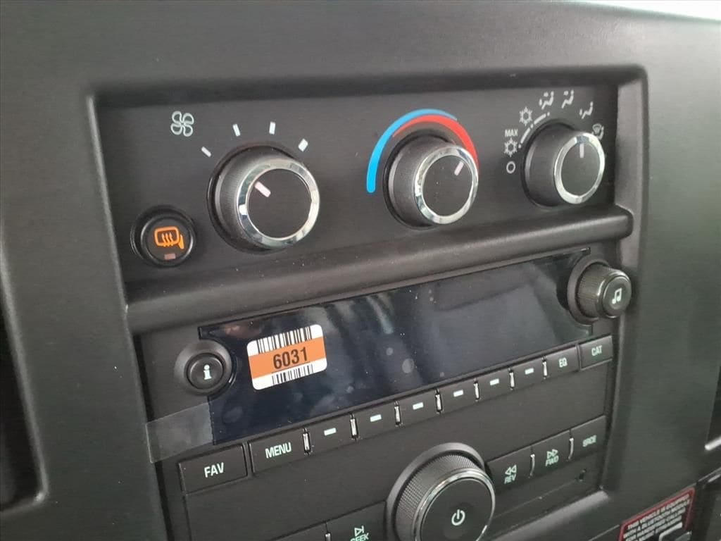 2025 Chevrolet Express Cargo Work Van - Photo 23
