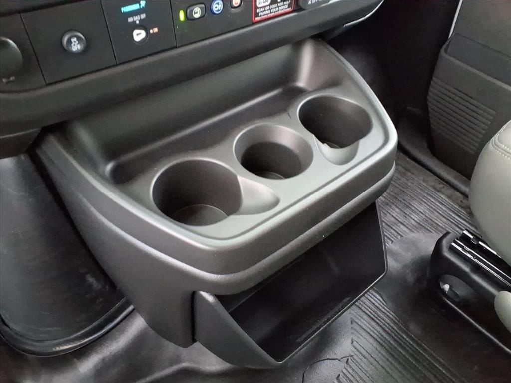 2025 Chevrolet Express Cargo Work Van - Photo 19