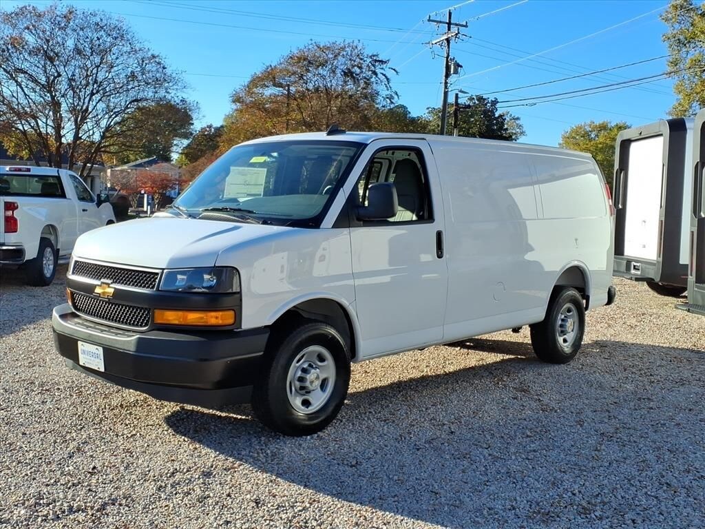 New 2025 Chevrolet Express Cutaway 3500 1WT Cutaway Van