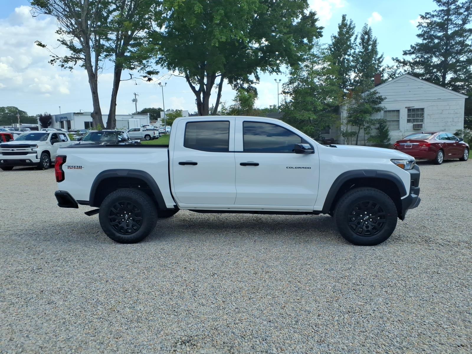 2026 Chevrolet Colorado Trail Boss - Photo 12