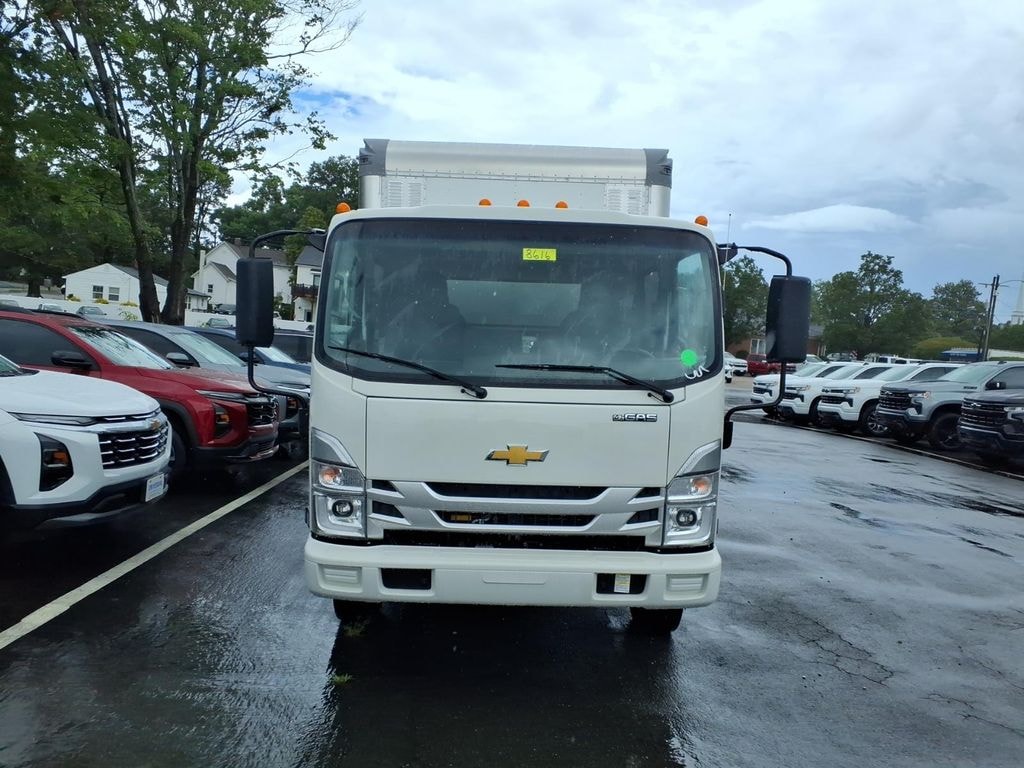 New 2027 Chevrolet Low Cab Forward 4500 HG Base Truck