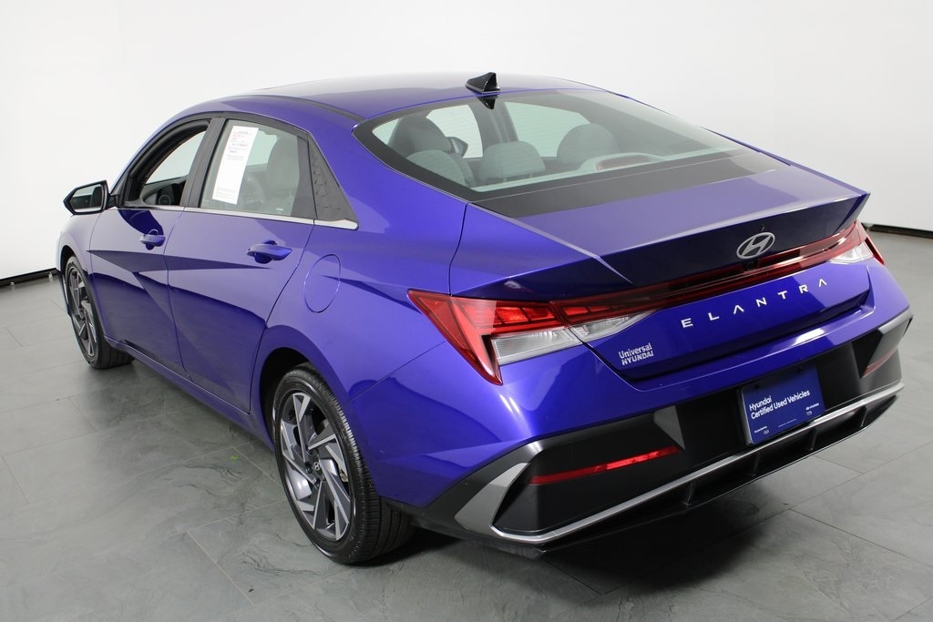 Certified 2025 Hyundai Elantra SEL Convenience Sedan