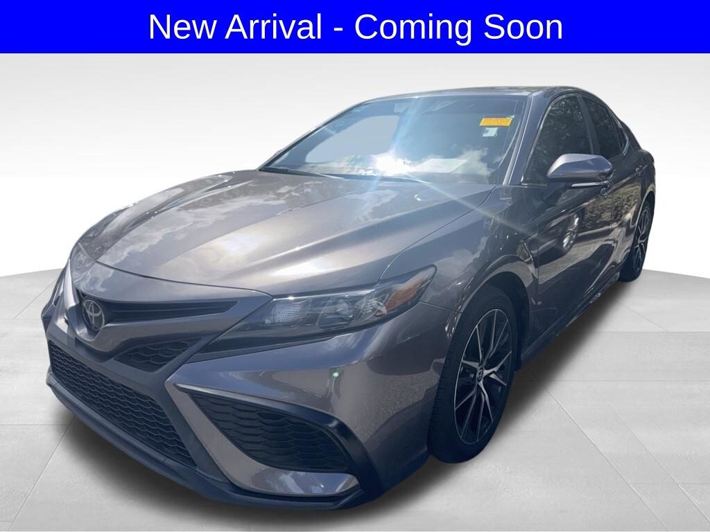 Used 2023 Toyota Camry SE Sedan
