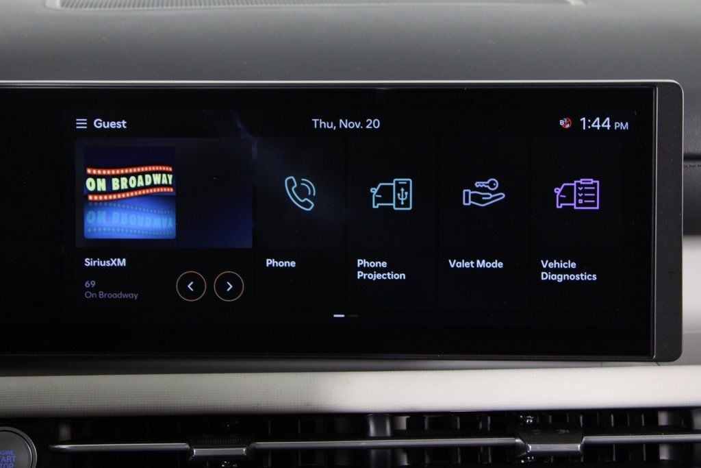 2025 Hyundai Tucson SEL photo 3