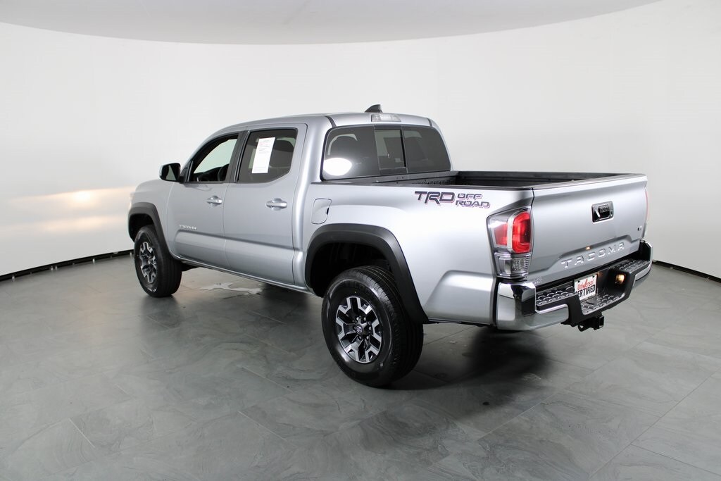2023 Toyota Tacoma SR5 V6 photo 2