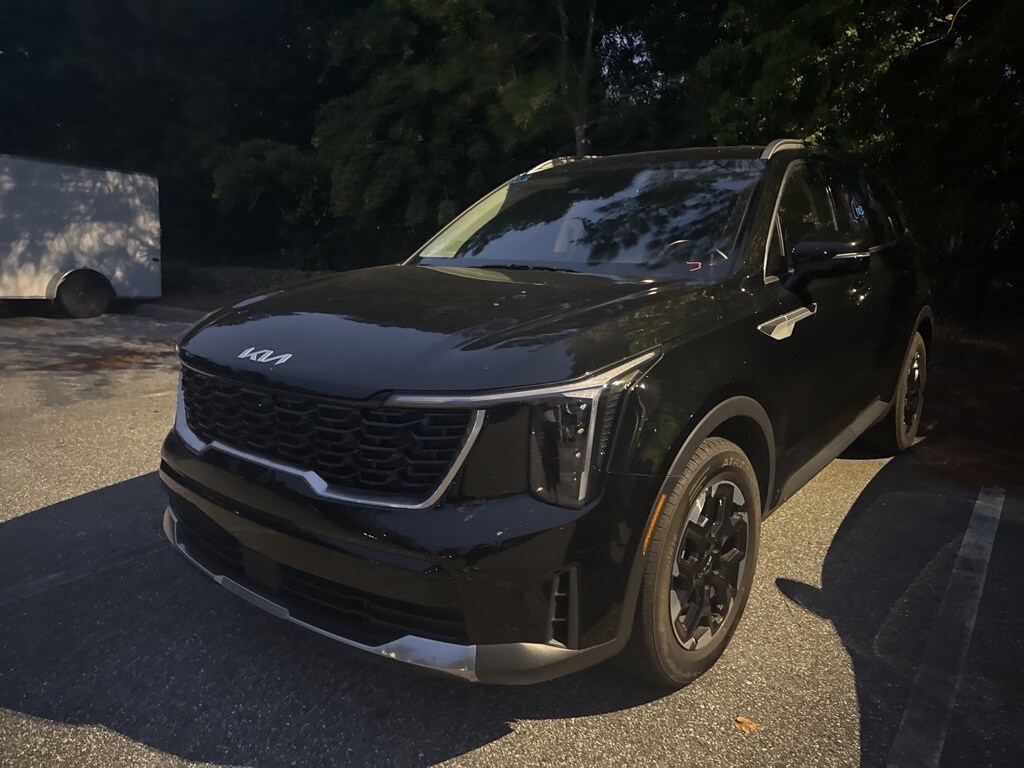 Used 2024 Kia Sorento S SUV