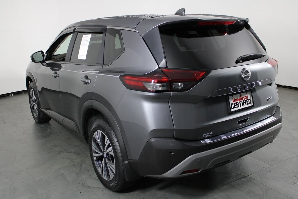 2023 Nissan Rogue SV photo 2