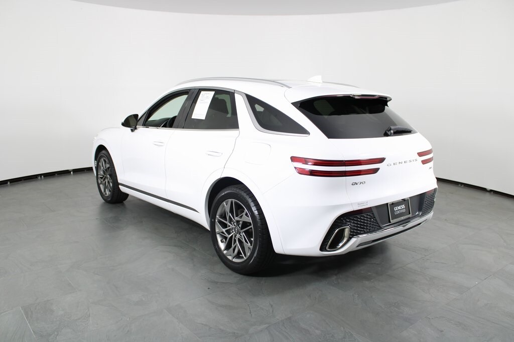 2022 Genesis GV70 2.5T Select photo 2
