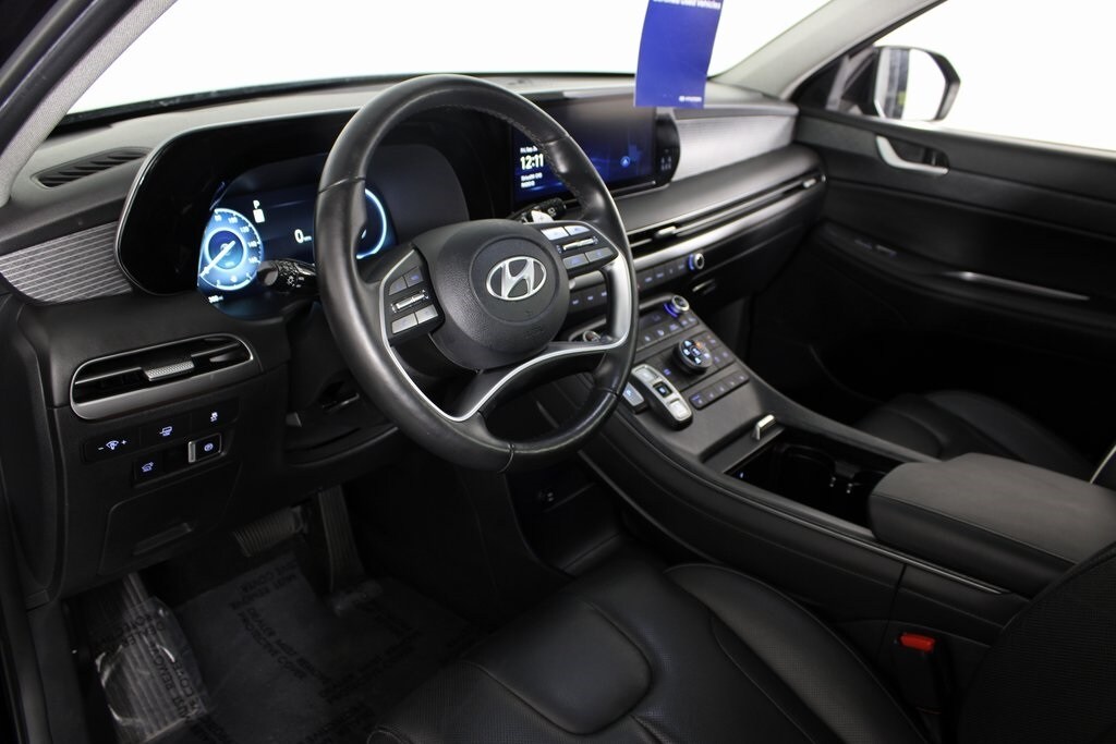 2024 Hyundai Palisade Limited photo 2
