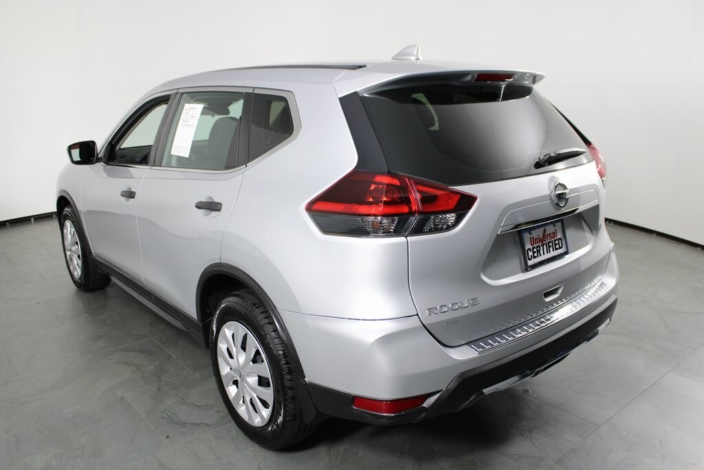 2020 Nissan Rogue S photo 2
