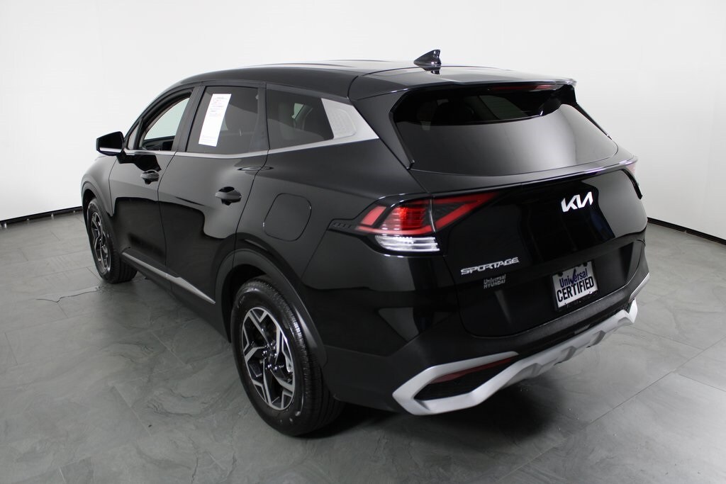 2024 Kia Sportage LX photo 2