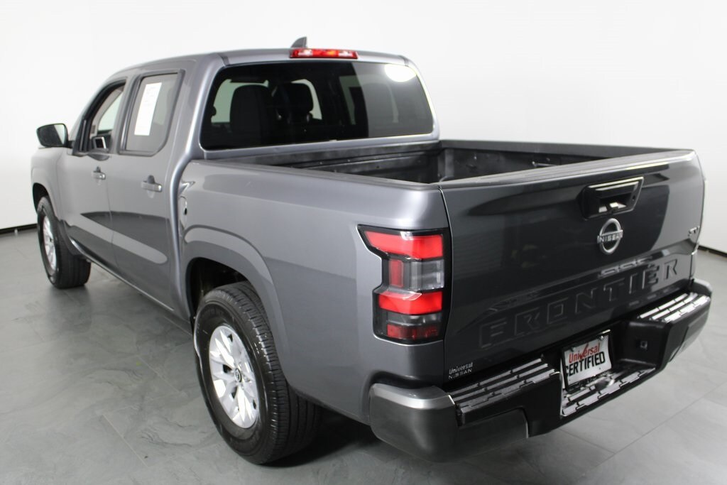 2024 Nissan Frontier SV photo 2