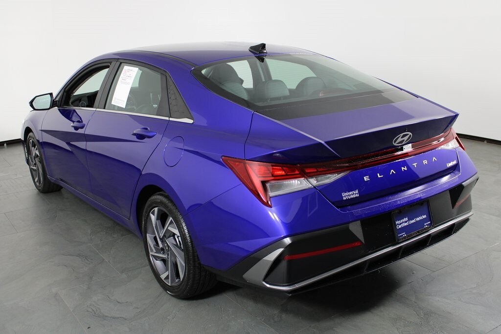 2025 Hyundai Elantra Limited photo 2