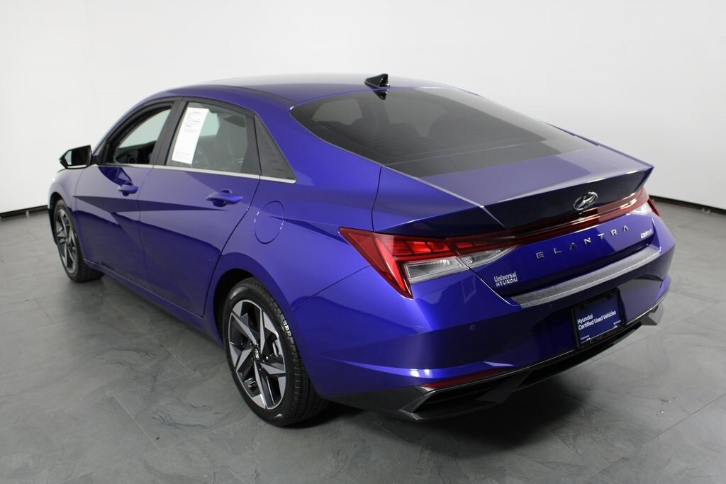 2023 Hyundai Elantra Limited photo 2