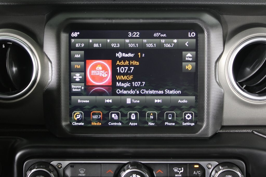 2022 Jeep Wrangler Unlimited 4xe Rubicon photo 3