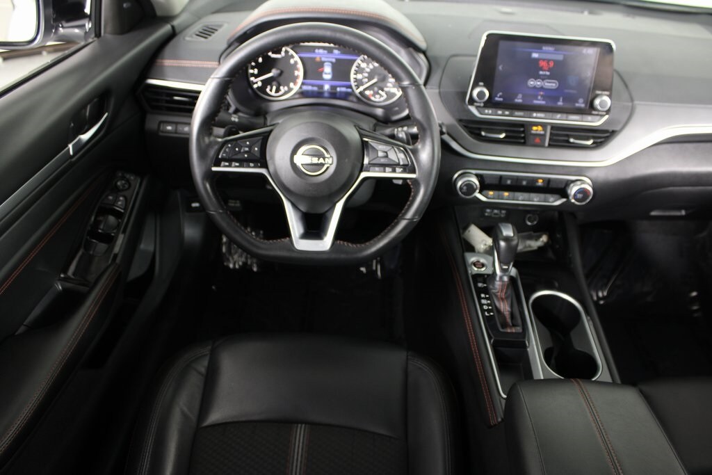 2023 Nissan Altima 2.5 SR photo 3