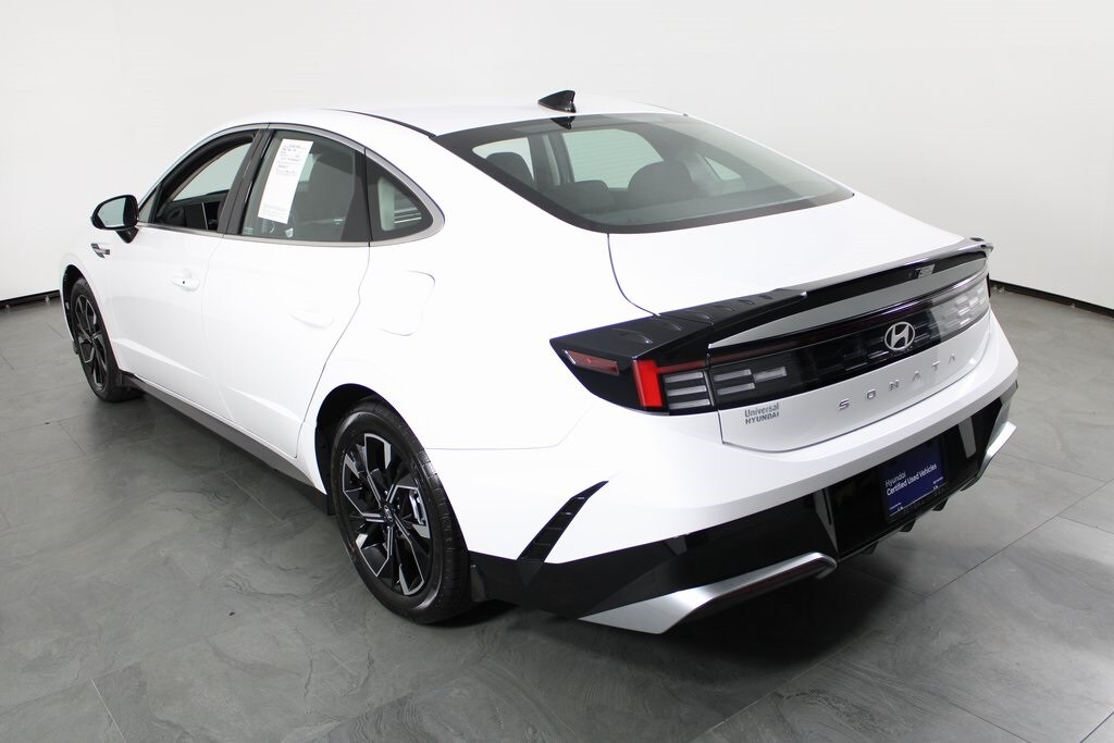 2024 Hyundai Sonata SEL photo 2