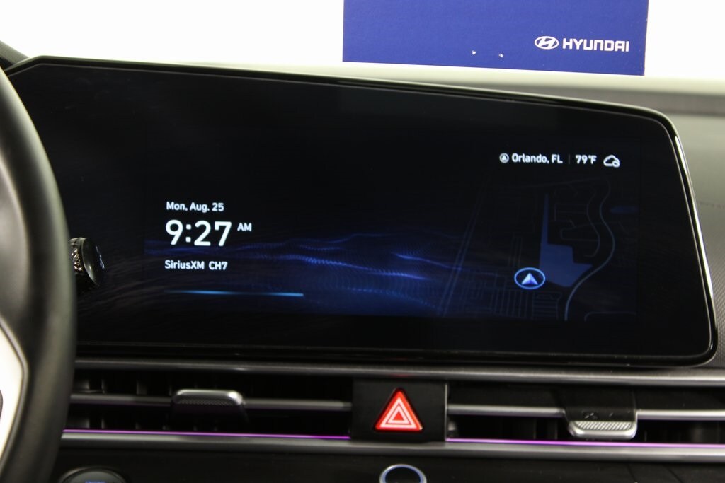 2024 Hyundai Elantra SEL Convenience photo 4