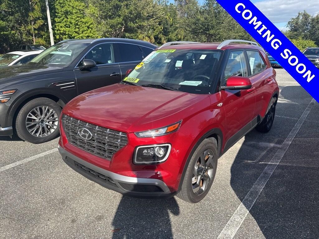 Used 2024 Hyundai Venue Limited SUV