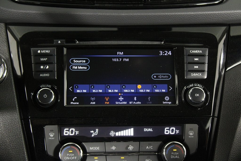 2022 Nissan Rogue Sport SL photo 4