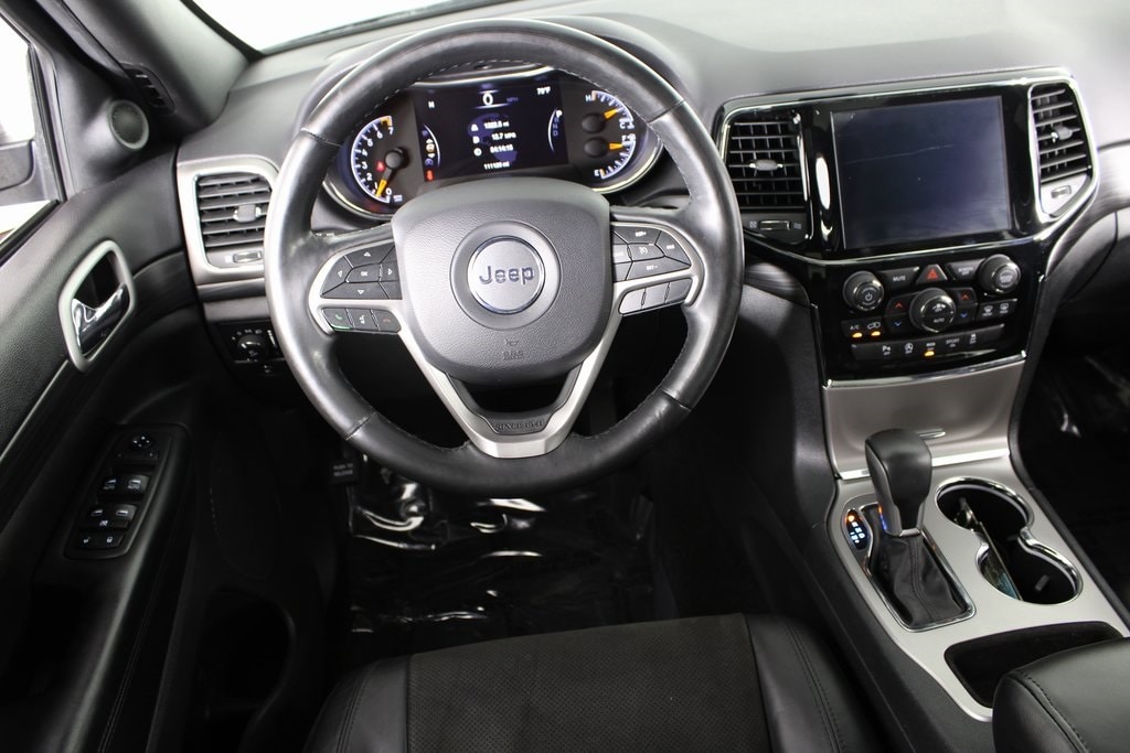 Used 2019 Jeep Grand Cherokee Laredo SUV