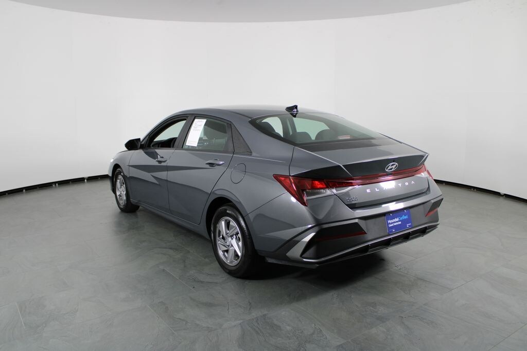 Certified 2025 Hyundai Elantra SE Sedan