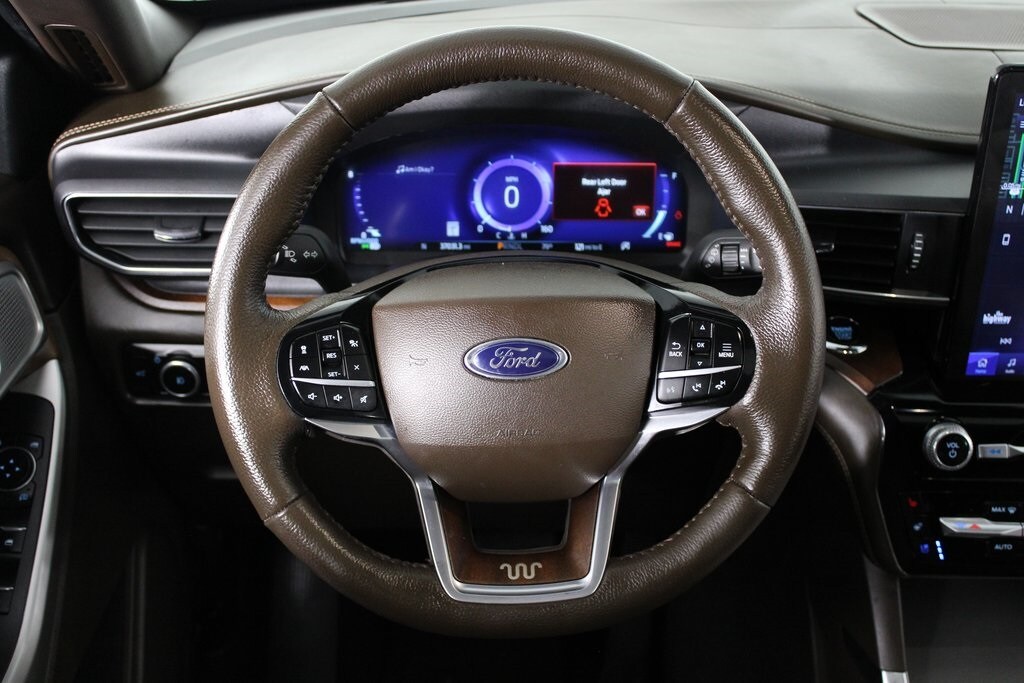 2023 Ford Explorer King Ranch photo 2