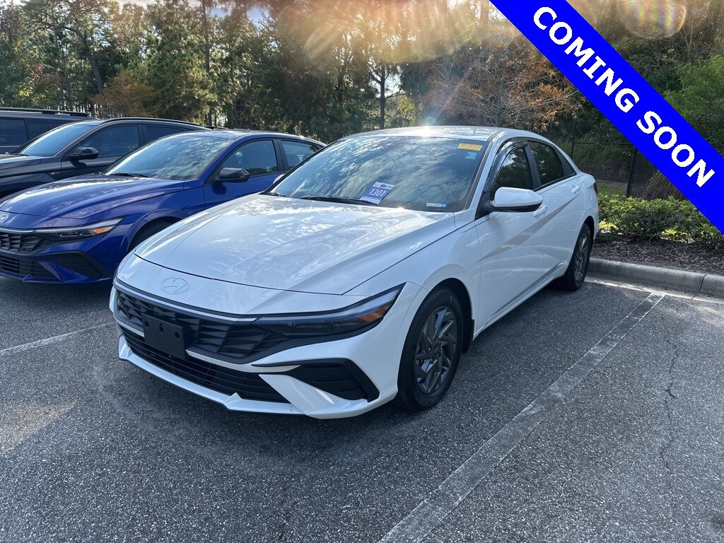 Used 2024 Hyundai Elantra SEL Sedan