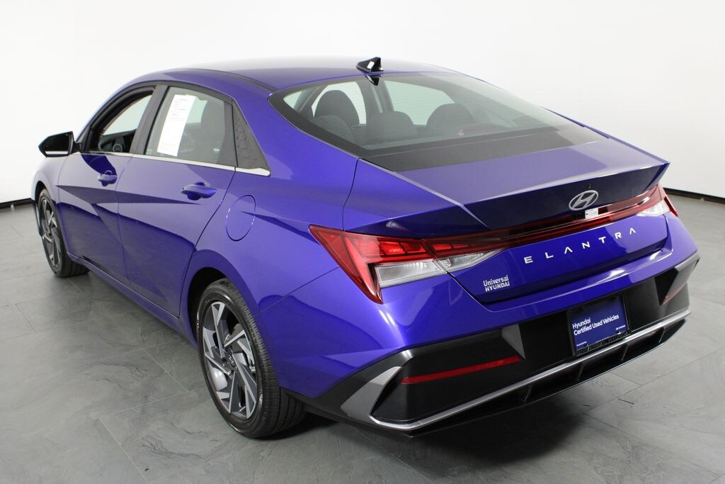 Certified 2025 Hyundai Elantra SEL Convenience Sedan
