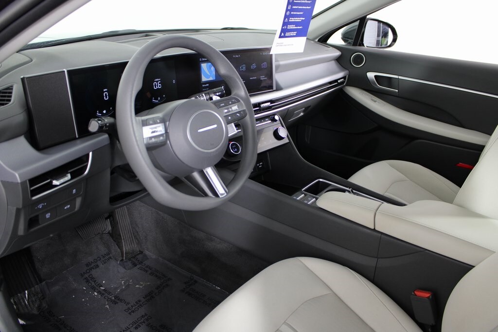 2024 Hyundai Sonata SEL photo 3