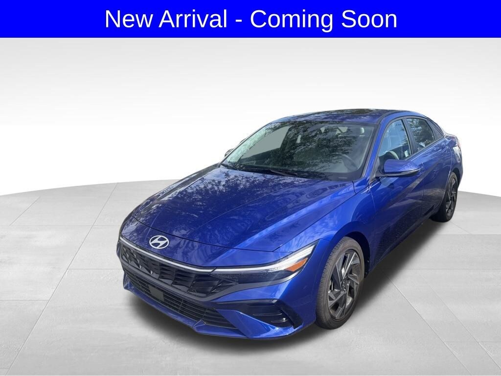 Used 2025 Hyundai Elantra Limited Sedan