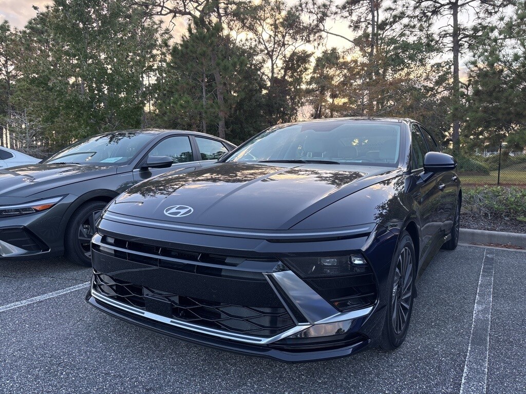 Used 2025 Hyundai Sonata Hybrid SEL Sedan