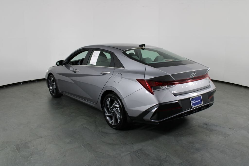 Certified 2025 Hyundai Elantra SEL Convenience Sedan